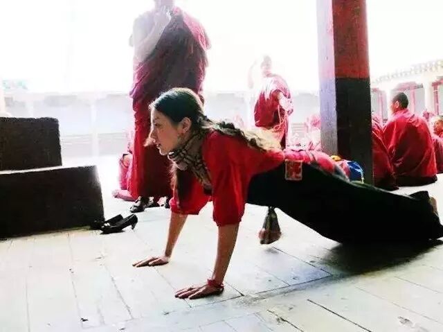 磕大头的作用——打开脉结、治疗疾病、精神减压-图片4
